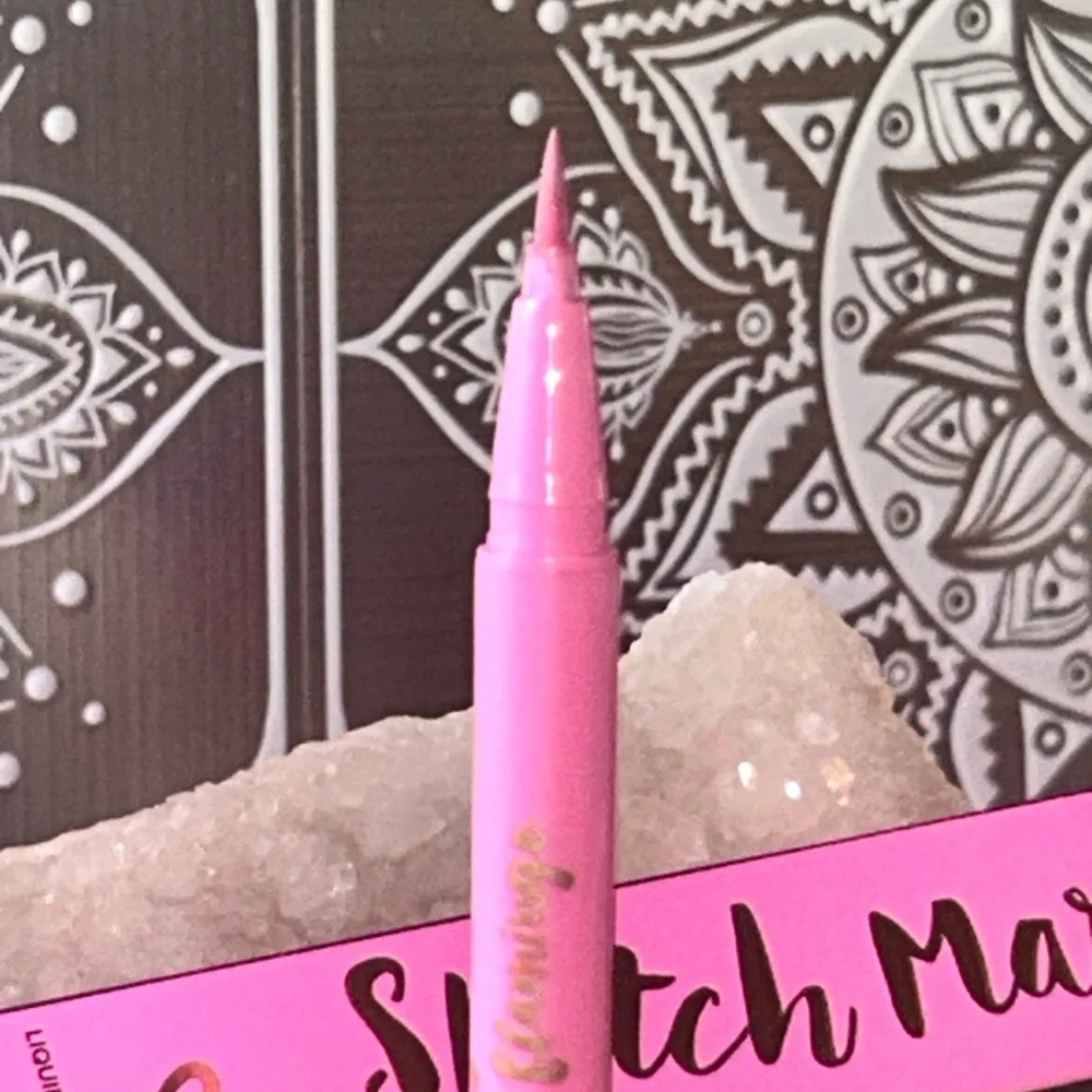 Too Faced Sketch Marker Eyeliner - Picture 6 of 6